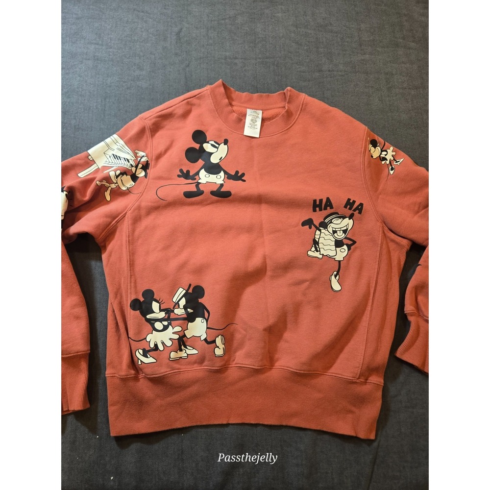 Disney Sweatshirt Medium Mickey and Minnie Mouse Vintage Style Pullover